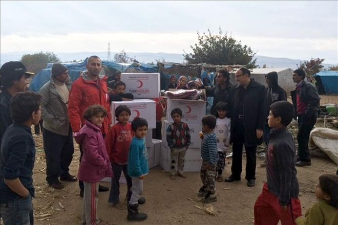 Kızılay´dan Suriyelilere battaniye yardımı
