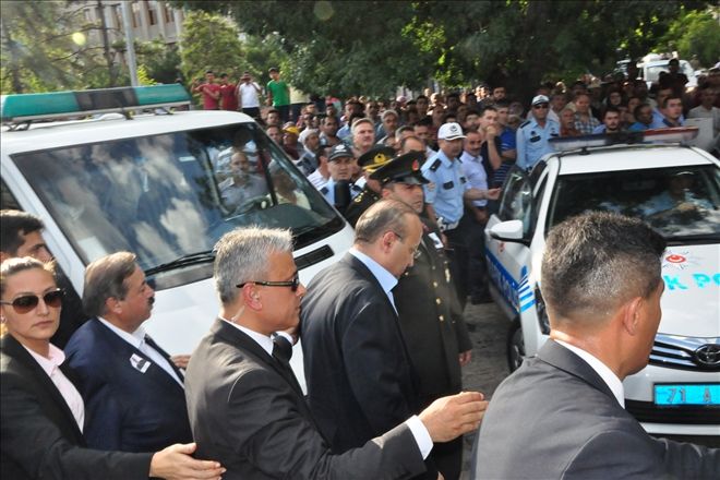 Akdoğan protesto edildi