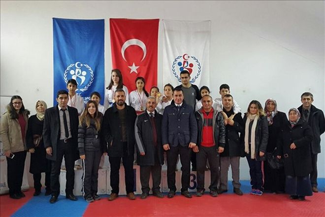 Karatede Osmangazi Anadolu Lisesi rüzgârı