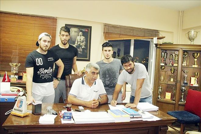 Tecrübeli futbolcu Ahmet Boyter imzayı attı