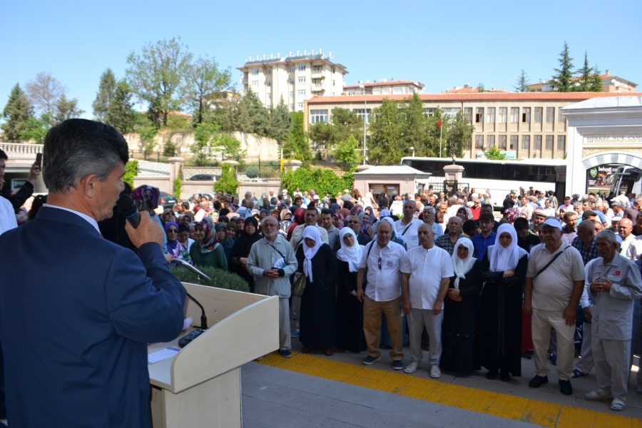 Kırıkkale’de Hacı Adayları Dualarla Uğurlandı