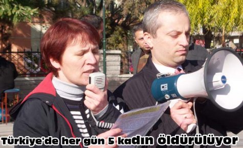Türkiye`de her gün 5 kadın öldürülüyor