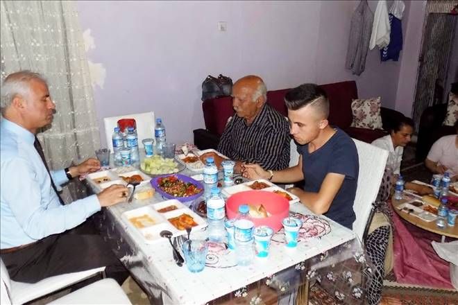 Akçay, vatandaşlarla iftarda buluşuyor