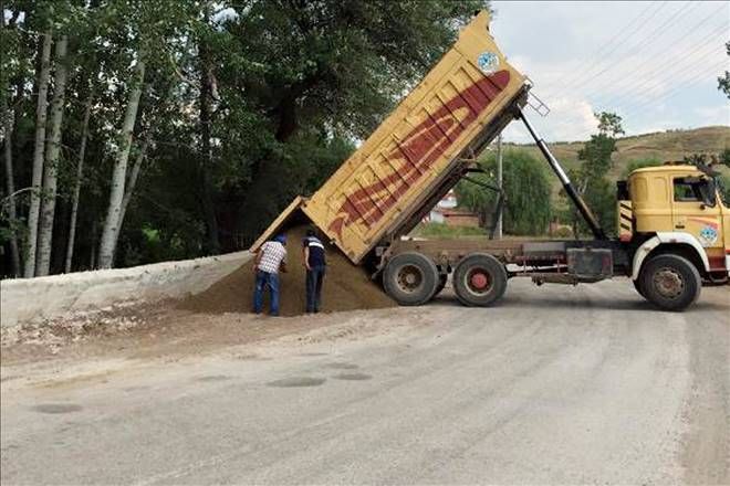 Sulakyurt´ta yol çalışmaları