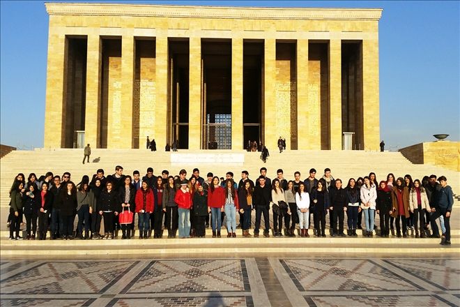 Kırıkkale Lisesi öğrencileri Atatürk´ün huzuruna çıktılar