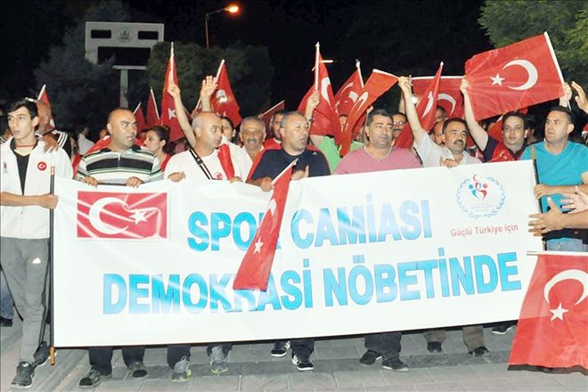 Spor camiasından demokrasi yürüyüşü