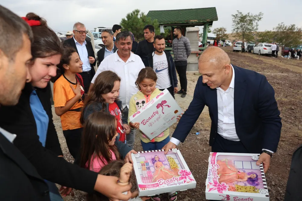 Önal Karacalı’da Şenliğe Katıldı