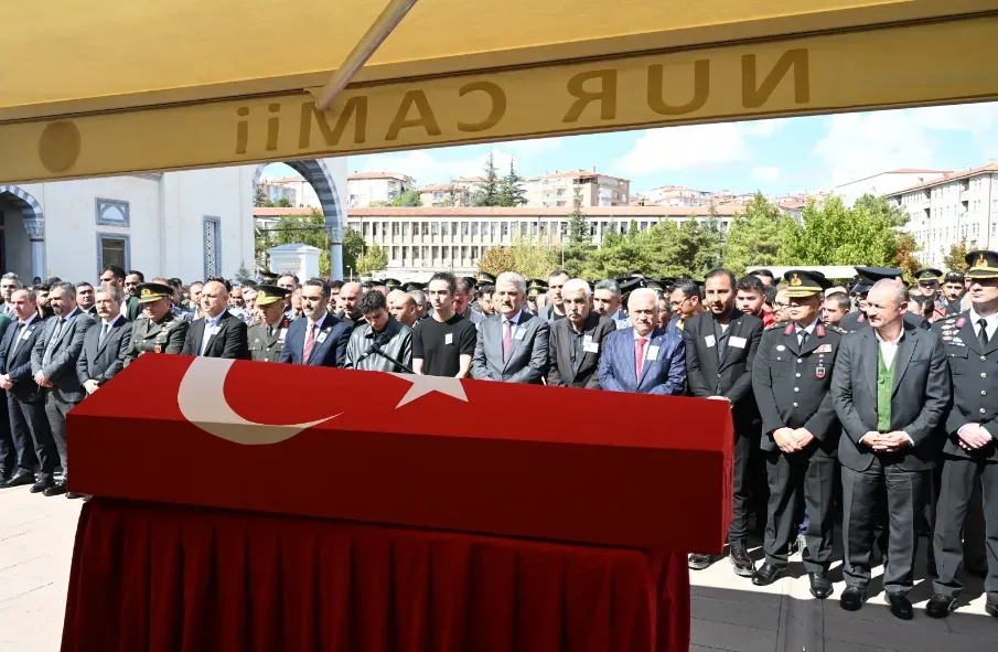 Kırıkkale Şehidine Ağladı