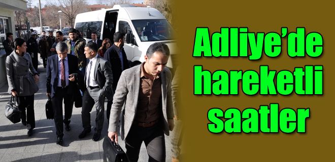 Adliyede hareketli saatler 