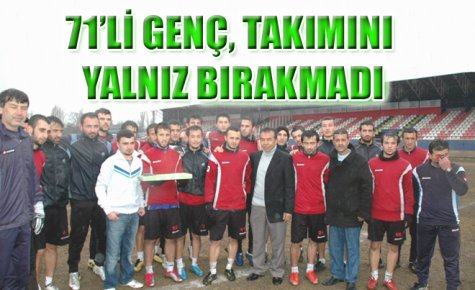 71?Lİ GENÇ, TAKIMINI YALNIZ BIRAKMADI