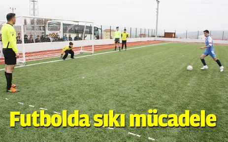 Futbolda sıkı mücadele