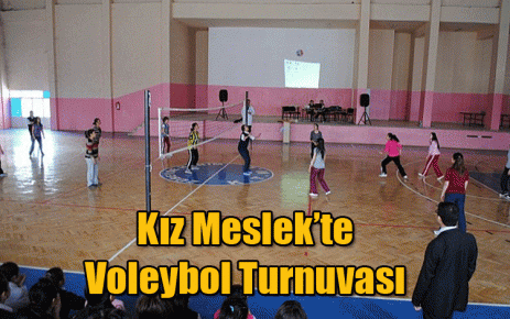 Kız Meslek?te Voleybol Turnuvası