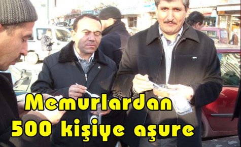 Memurlardan 500 kişiye aşure