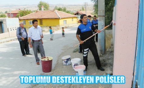 TOPLUMU DESTEKLEYEN POLİSLER