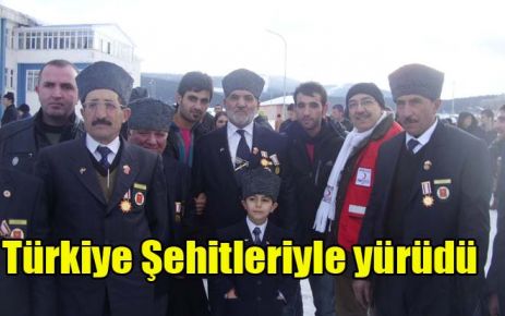 Türkiye Şehitleriyle yürüdü